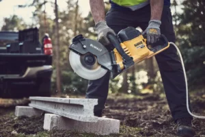 dewalt cutting saw 02